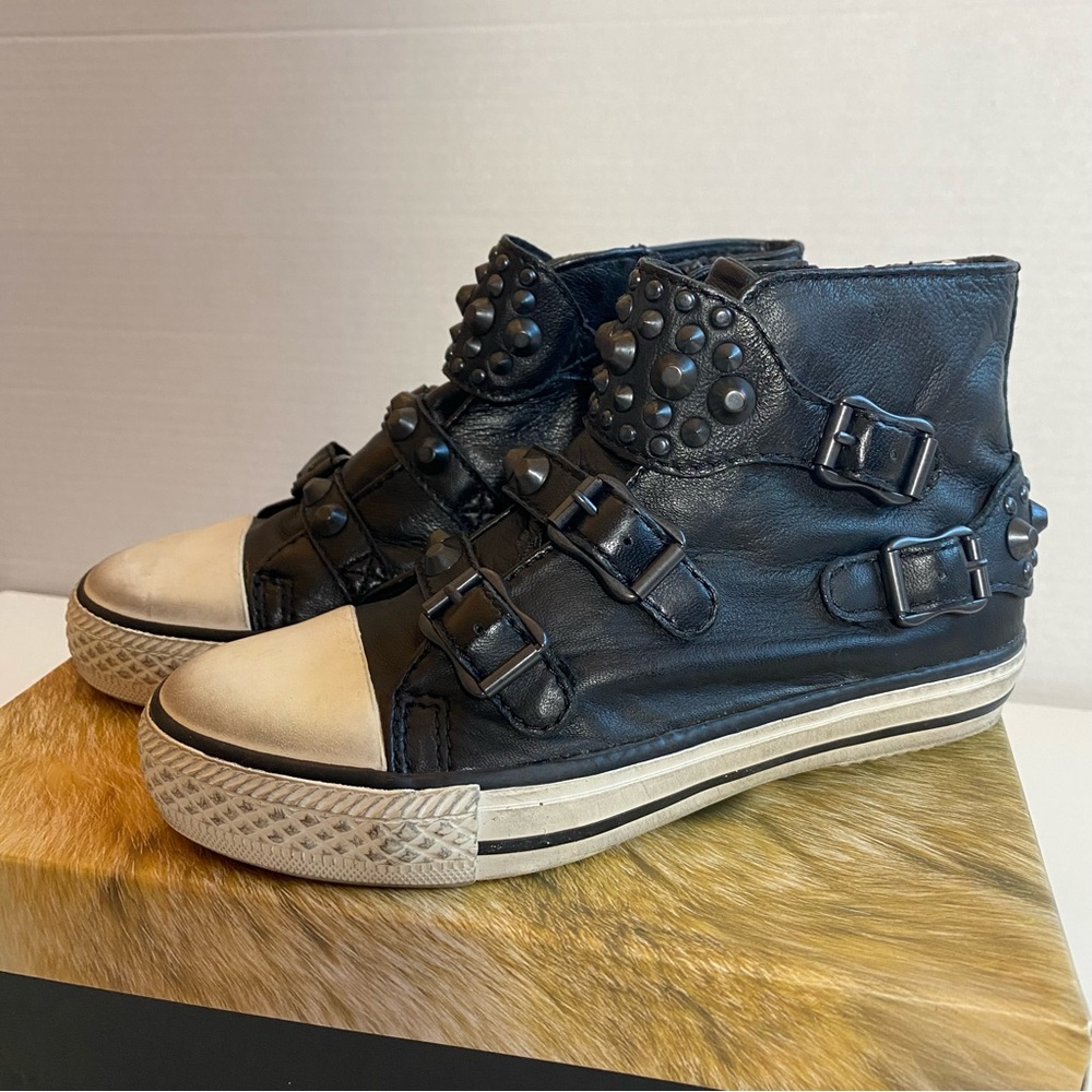 Crash Kids Ash Kids Black Leather Studded High Top Sneakers | Size 31